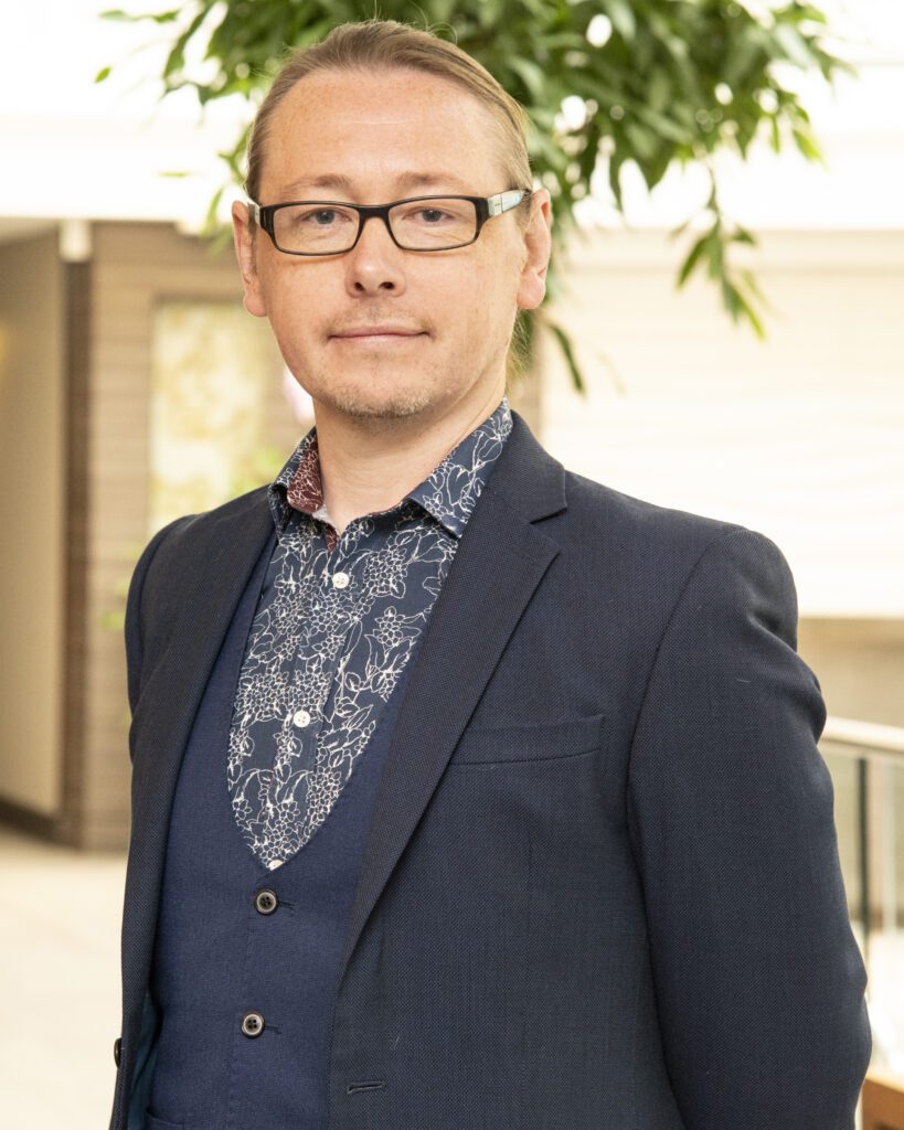 A headshot of Dr Simon Thomas, CEO and co-founder of Paragraf.