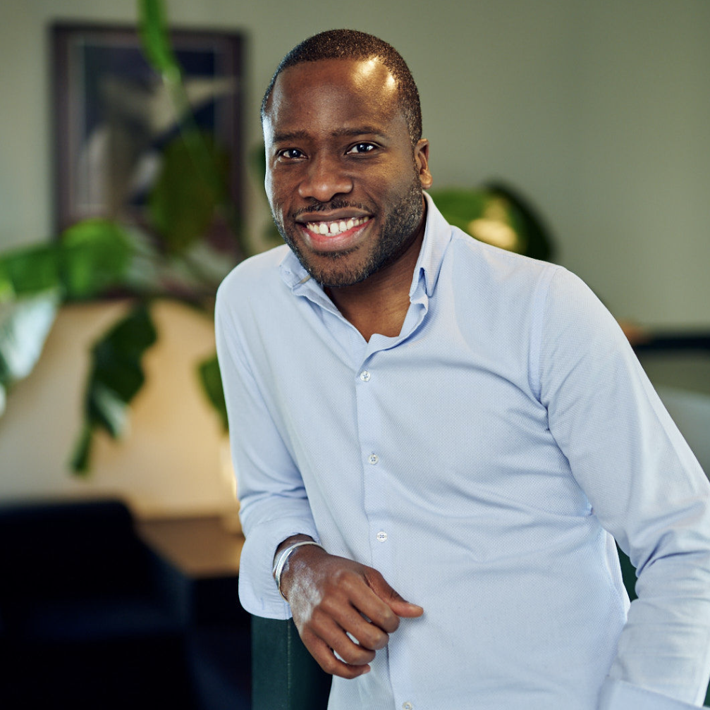 A headshot of Toyosi Ogedengbe.