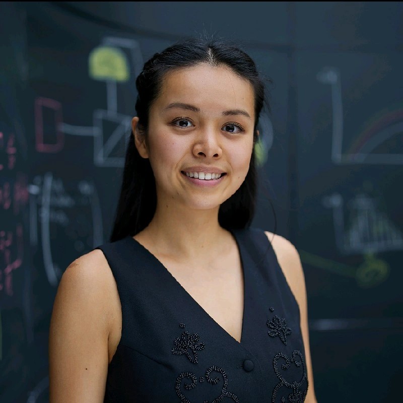 A headshot of Wenmiao Yu, co-founder of Quantum Dice.